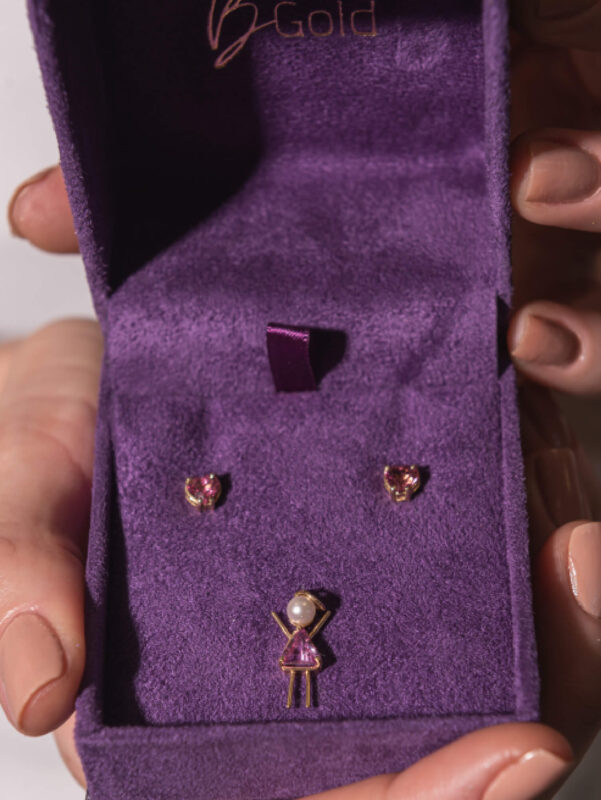 Pingente Menininha em Ouro 18k com Pérola Natural e Quartzo Rosa B Gold Joias