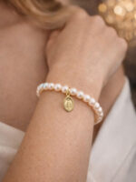 pulseira perola com nossa senhora das graças