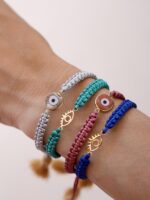 pulseira summer macramê colorida com detalhes em ouro 18k