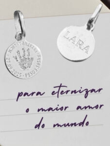Medalha Newborn personalizada em Ouro 18k B Gold Joias