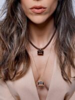 Colar Corda com Pingente Quartzo Fumê em ouro18k – Coleção Breeze