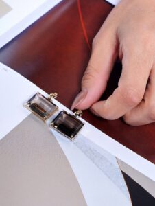 Pingente de Quartzo Fumê retangular em ouro18k da coleção Breeze B Gold Joias