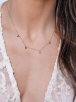 Colar Cinco Pontos de Luz Esmeraldas em Ouro 18k