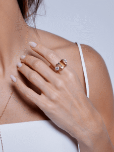 Anel Citrino Imperial com moissanites em ouro18k B Gold Joias