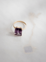 Anel Elegance em ouro 18k com pedra retangular ametista ou citrino
