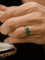 Anel Ouro Branco com Esmeralda e Tanzanitas em Ouro 18k | B Gold Joias - Imagem 7