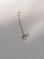 Fio avulso em ouro 18k com ponto de luz em moissanite de 4mm para acoplar em brincos