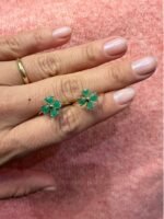 Anel Trevo com Esmeraldas em Ouro 18k - Imagem 2